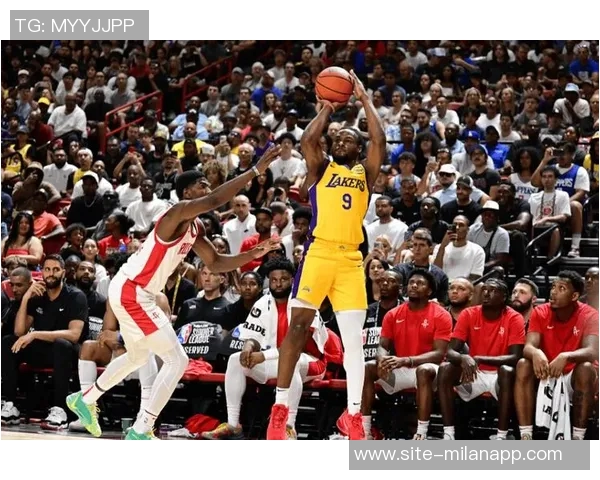 雷迪克揭秘詹姆斯战术设计多样性顺下空切掩护策略分析