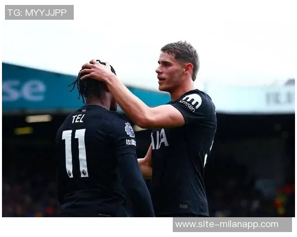 桑加雷在78分钟打入精彩进球热刺客场遭森林队三球领先 桑加雷在78分钟打入精彩进球热刺客场遭森林队三球领先