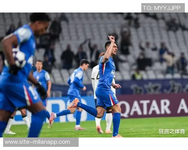 申花与首尔FC半场战成平局申花多次射门未能破门阿苏埃错失良机