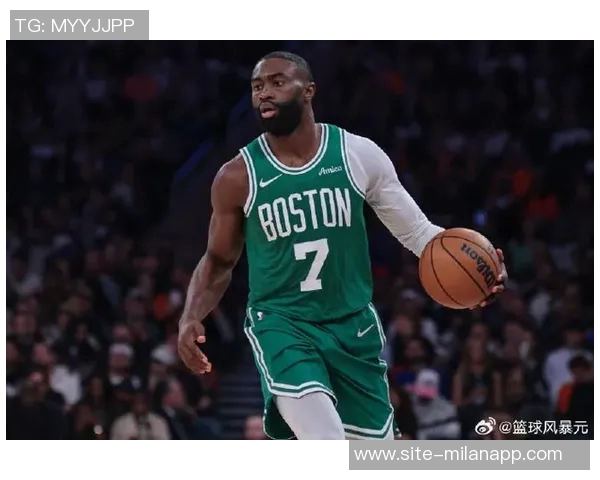 杰伦布朗积极沟通教练组力争参与明天背靠背比赛 杰伦布朗积极沟通教练组力争参与明天背靠背比赛