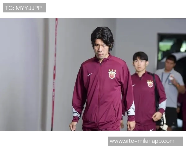 吕文君携手海港一路夺冠从中乙到中超退役后执教梯队传承足球梦想